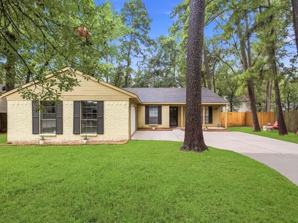 27 N Greenbud Ct, Spring, TX 77380