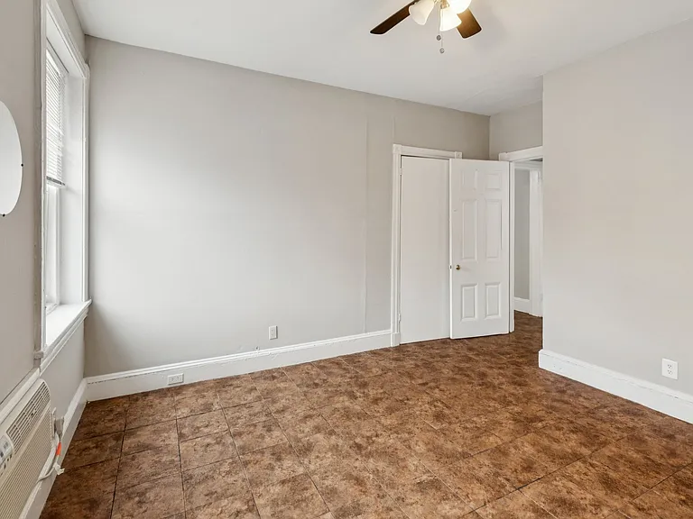 501 N 35th St #3F — Photo 8