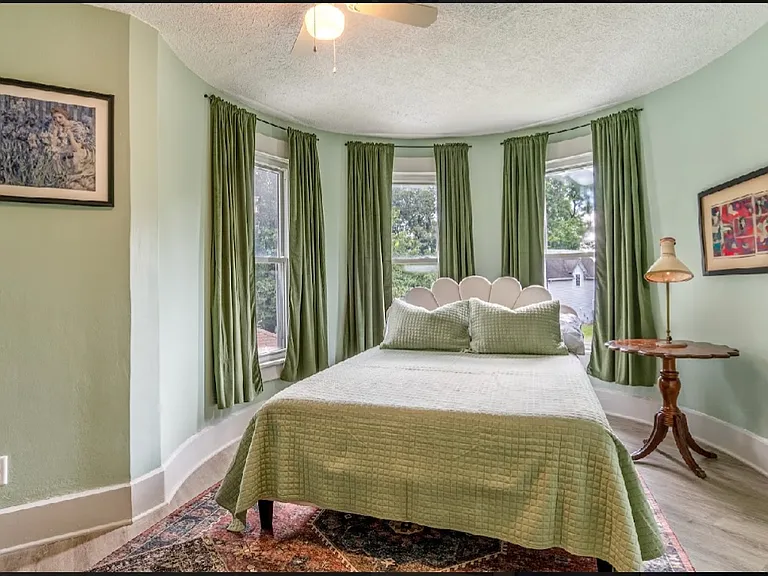 2927 Boulevard Pl — Photo 14