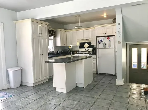 133 W Northrup Pl, Buffalo, NY 14214