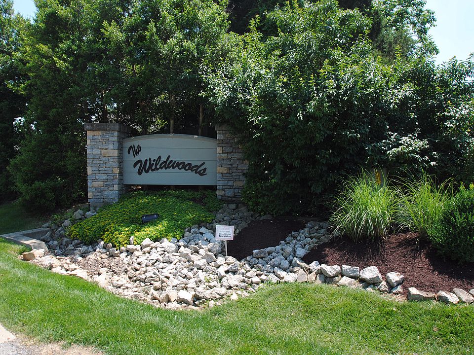 1st image of 77 Winding Woods Trl
