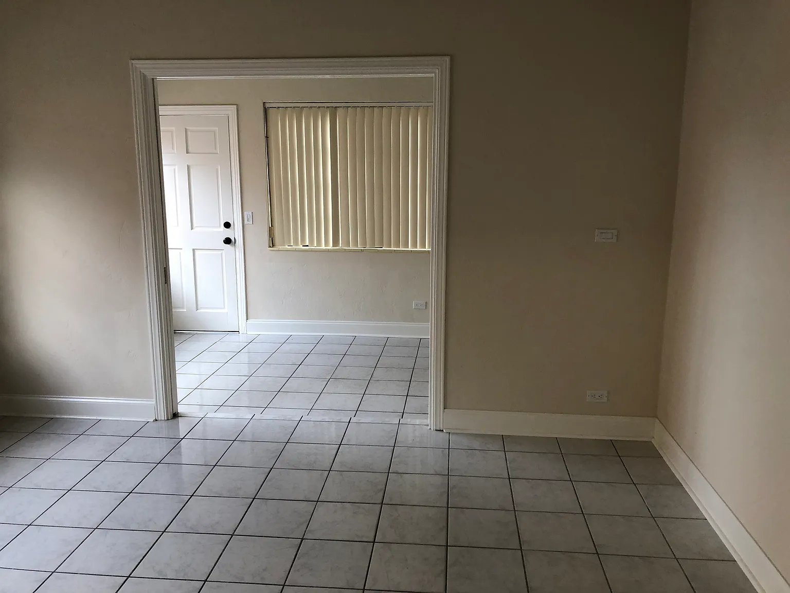 2 bed, 900 sqft, $2,450 — Photo 3