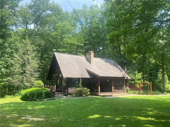 49651 Elwonger Rd, East Palestine, OH 44413