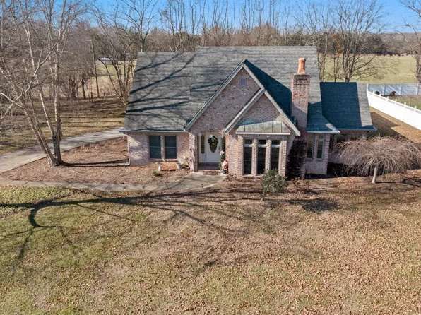 161 Bell Dr W, Winchester, TN 37398