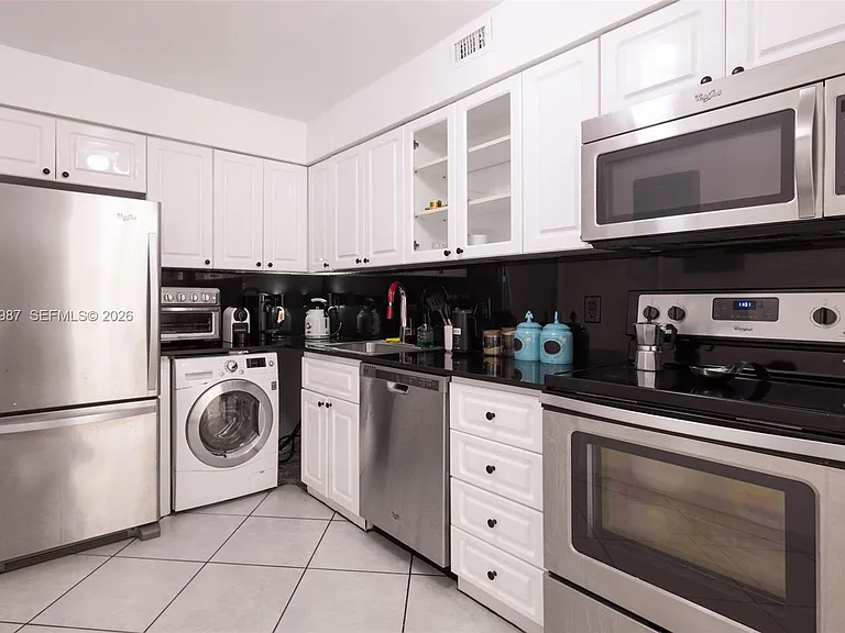 6770 Indian Creek Dr #7B — Photo 31