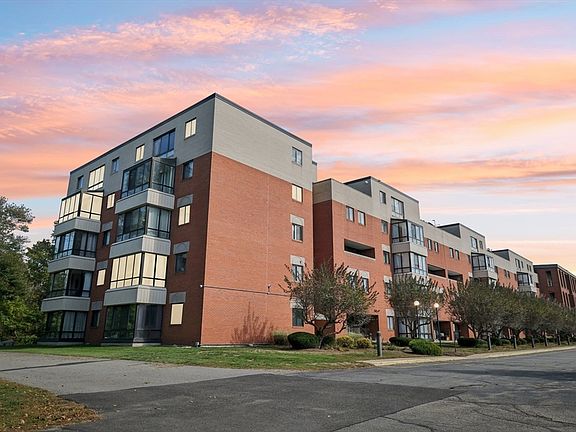 2nd image of 96 Old Colony Ave #319