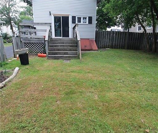 5th image of 22 Wood St