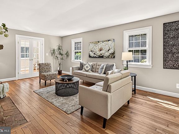 4th image of 3347 Beechtree Ln