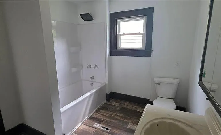 804 Work Dr — Photo 13