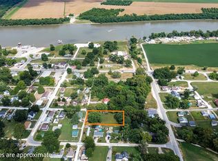305 W Walnut St, Kampsville, IL 62053