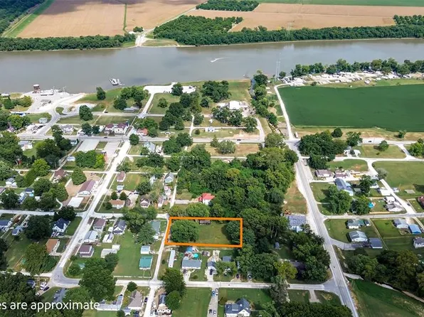 305 W Walnut St, Kampsville, IL 62053