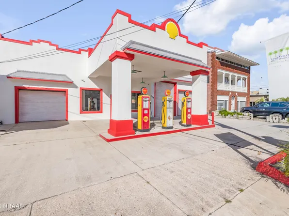 208 Magnolia St, New Smyrna Beach, FL 32168