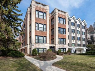556 W Deming Pl APT 1, Chicago, IL 60614