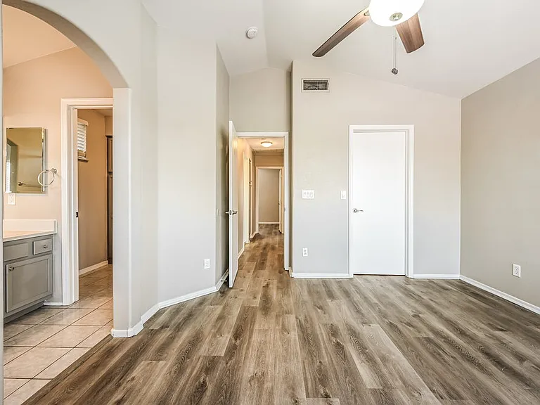 1109 W Bluefield Ave — Photo 11