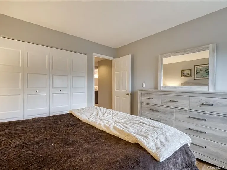 43 Brookwood Dr — Photo 5