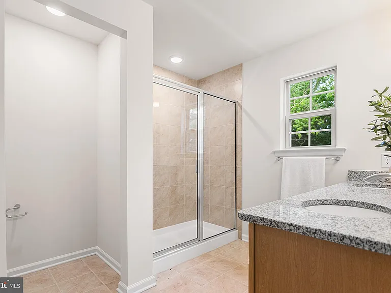 112 S Buck Tavern Way — Photo 14