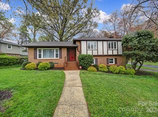 6053 Brookhaven Rd, Charlotte, NC 28210