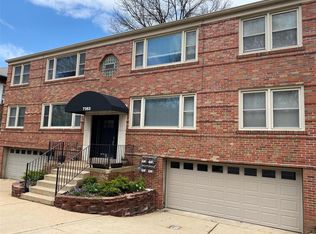 7353 Delmar Blvd APT 1E, Saint Louis, MO