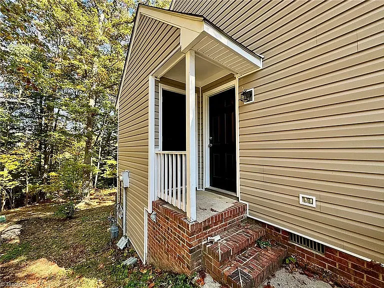 4019 Sherry Ct — Photo 3
