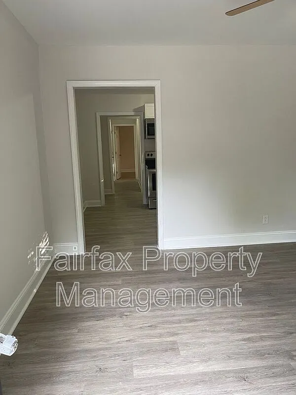 2 bed, 1.0 bath, $1,195 — Photo 4