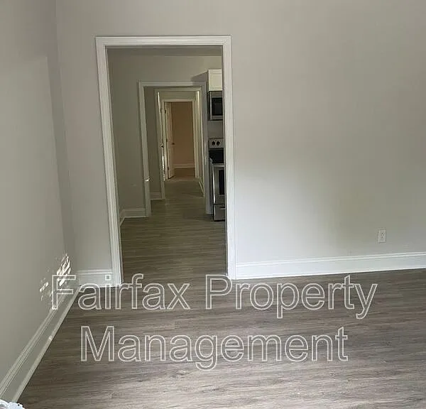 1120 Elmo St #B — Photo 4
