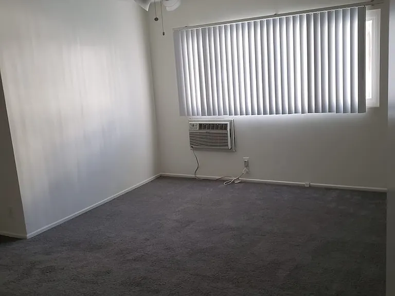 5000 Coldwater Canyon Ave — Photo 9