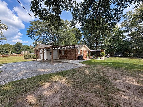 4th image of 1413 Beach Rd