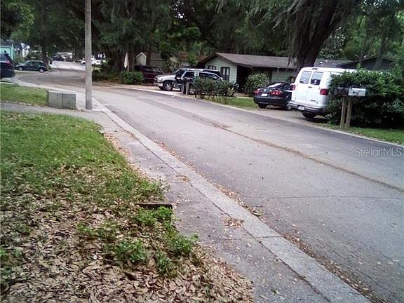 3rd image of 10621 Bay Hills Cir #10621