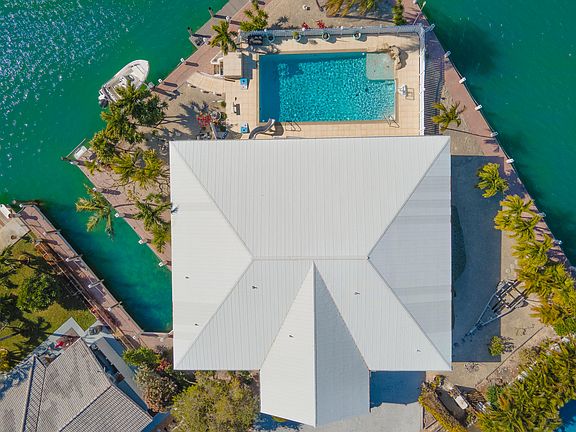 3rd image of 781 9th St