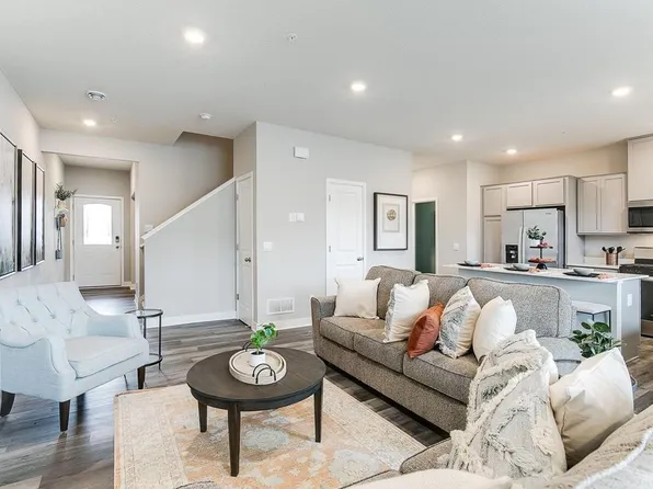 5026A Stable View Dr, Saint Paul, MN 55129