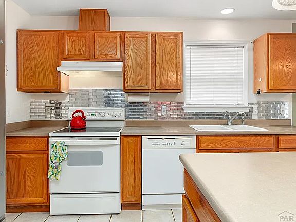 3rd image of 228 W Palomar Plz