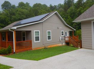 123 Loh Island Dr, Murphy, NC 28906