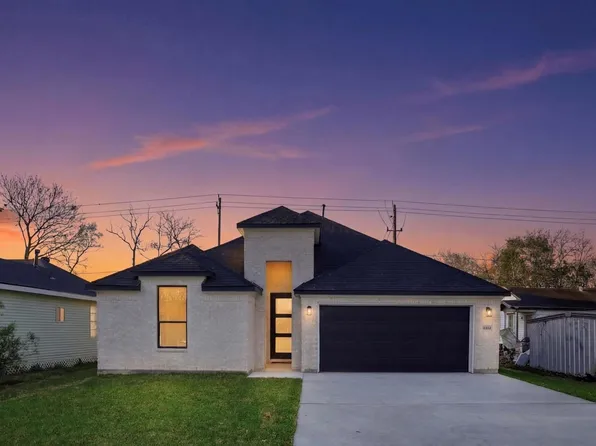 9428 Carlow Ln, La Porte, TX 77571