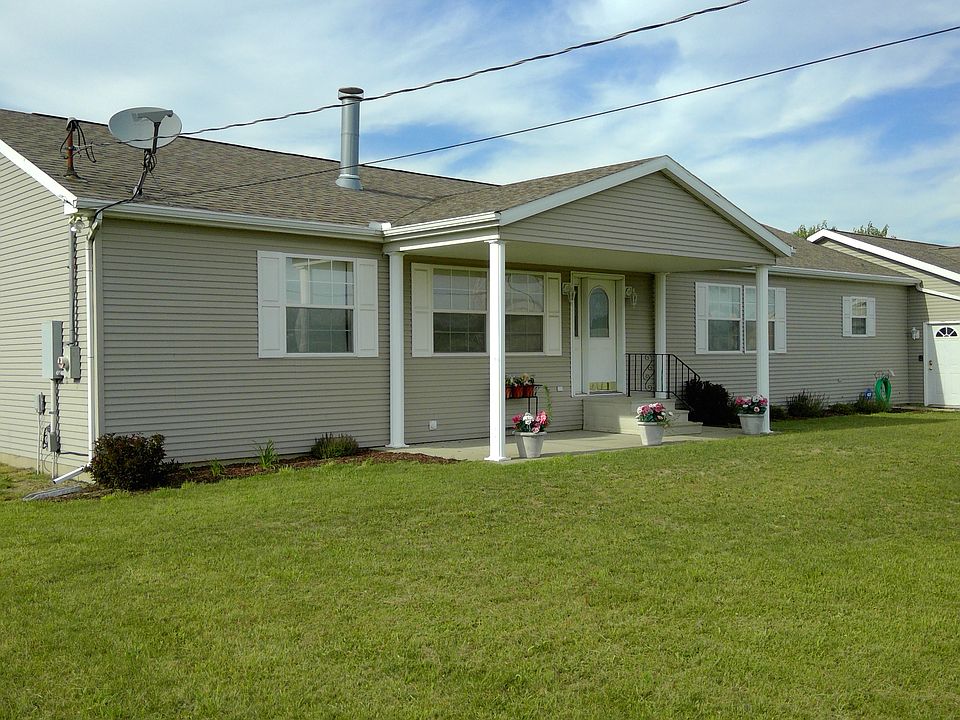 1st image of 2063 Lake St