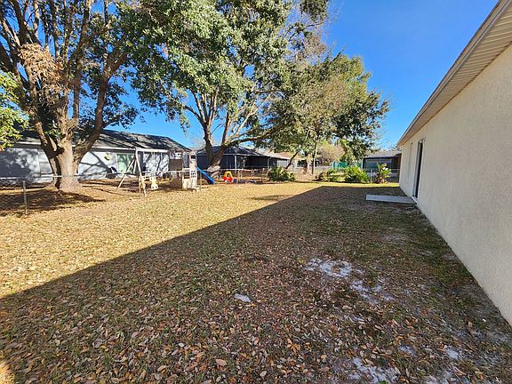3rd image of 754 Caribou Dr