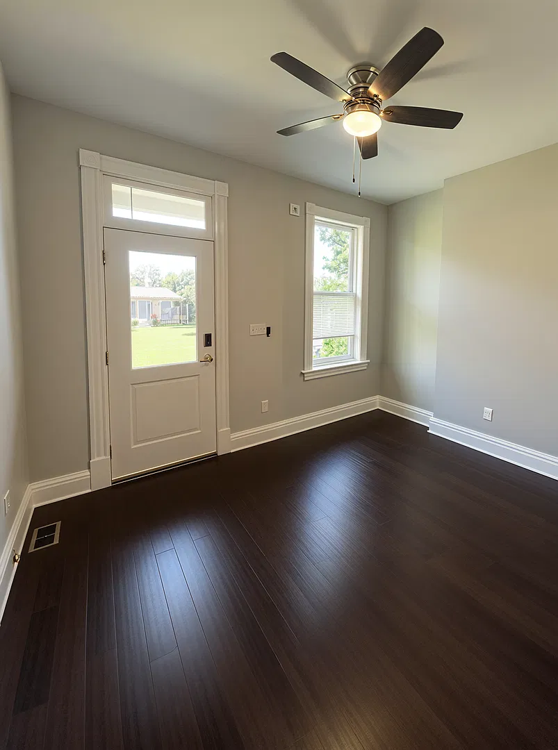 Newly Renovated Single Family Home — Photo 2