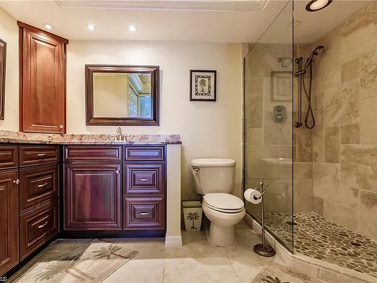 25900 Hickory Blvd #302 — Photo 9