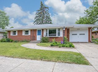 415 Lynne Ln, Belvidere, IL 61008