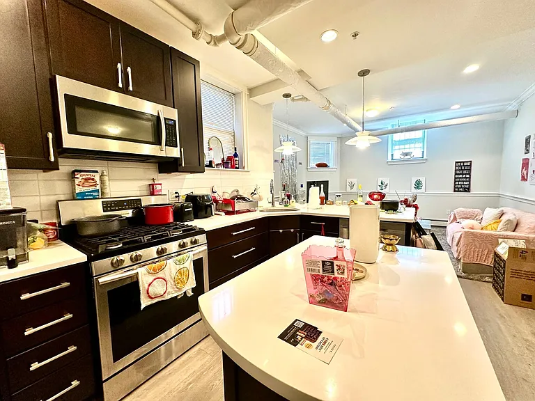 2 Walbridge St #B — Photo 12