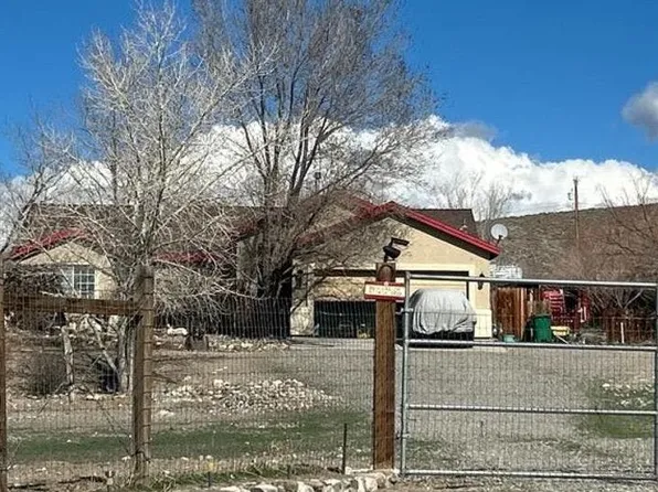 8040 Pueblo Dr, Silver Springs, NV 89429