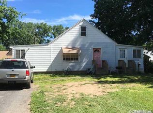 170 Leonard Rd, Rochester, NY 14616