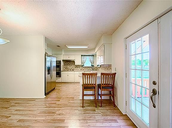 5th image of 2842 Summerdale Dr