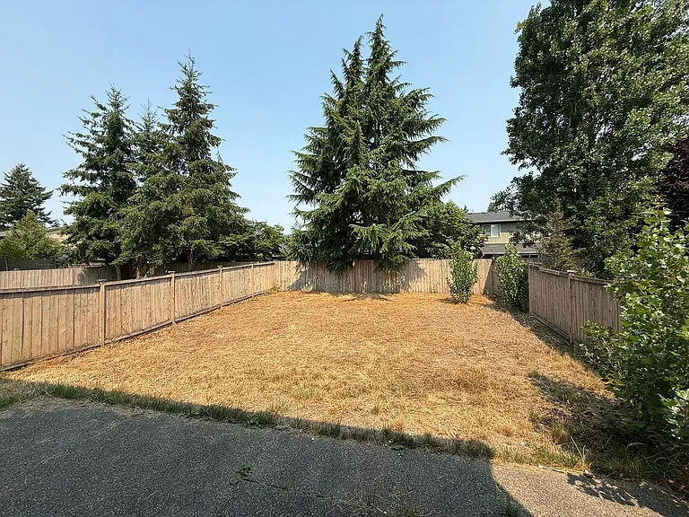 24028 SE 262nd St — Photo 12