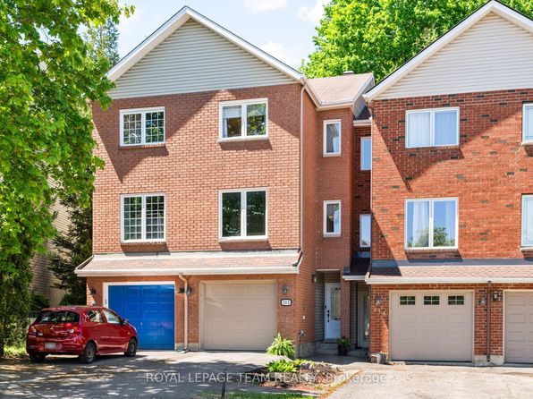 212 Provender Ave, Ottawa, ON K1K 4N7