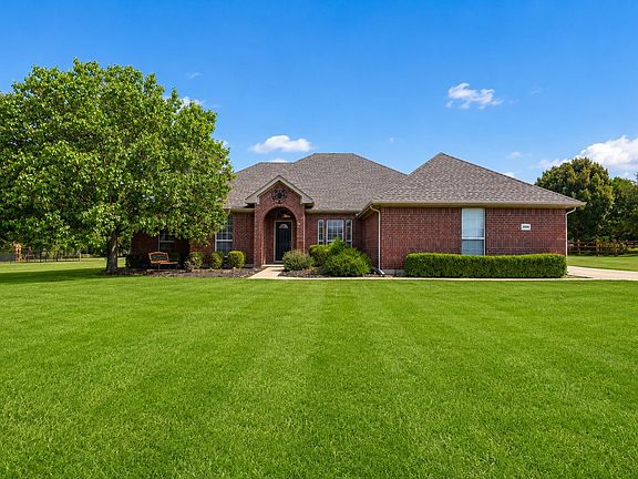 2nd image of 2606 Ash Dr