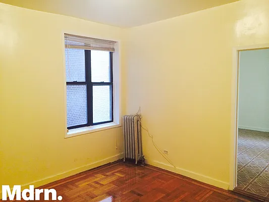 Rented by Mdrn Residential | media 9