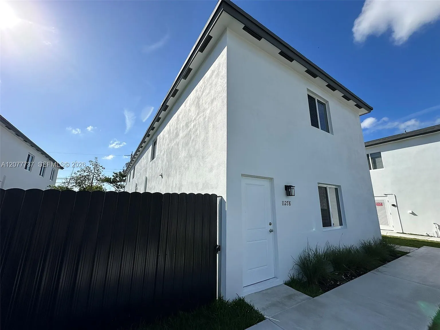 3 bed, 2.5 bath, $2,495 — Photo 2