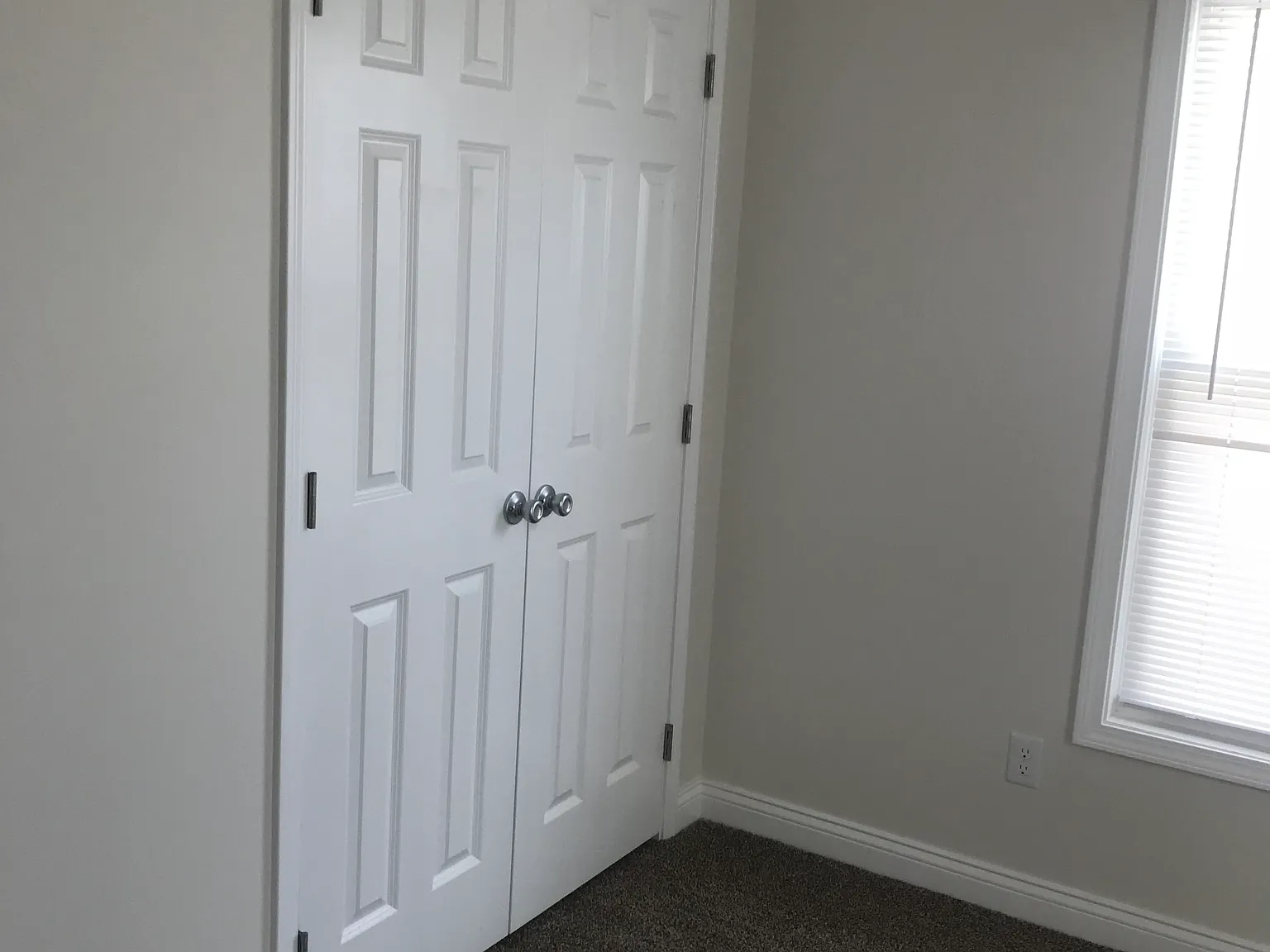 2 bed, 1050 sqft, $1,050 — Photo 3
