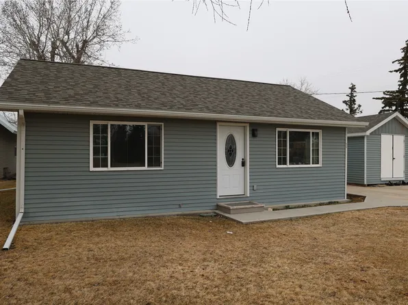 515 Marias Ave, Valier, MT 59486