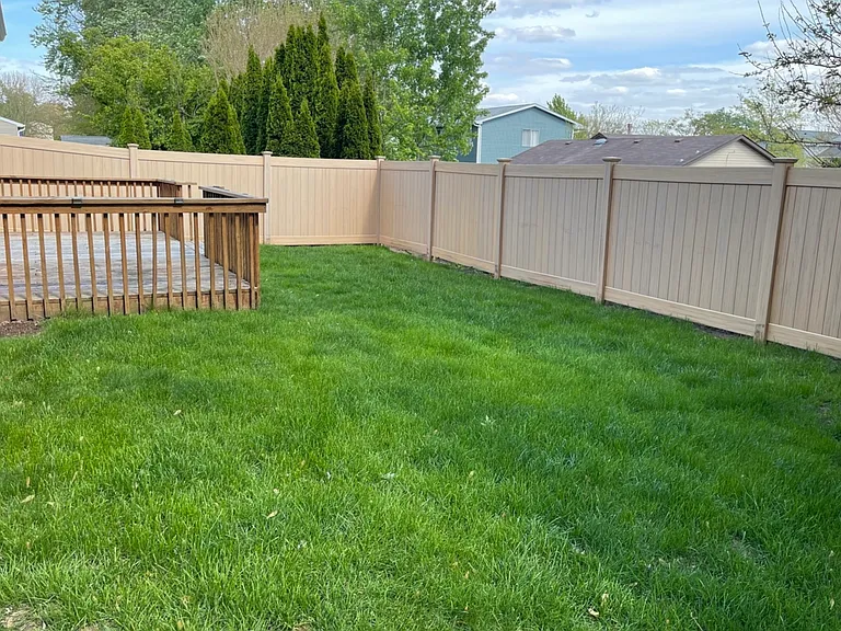 1083 Towner Dr — Photo 11
